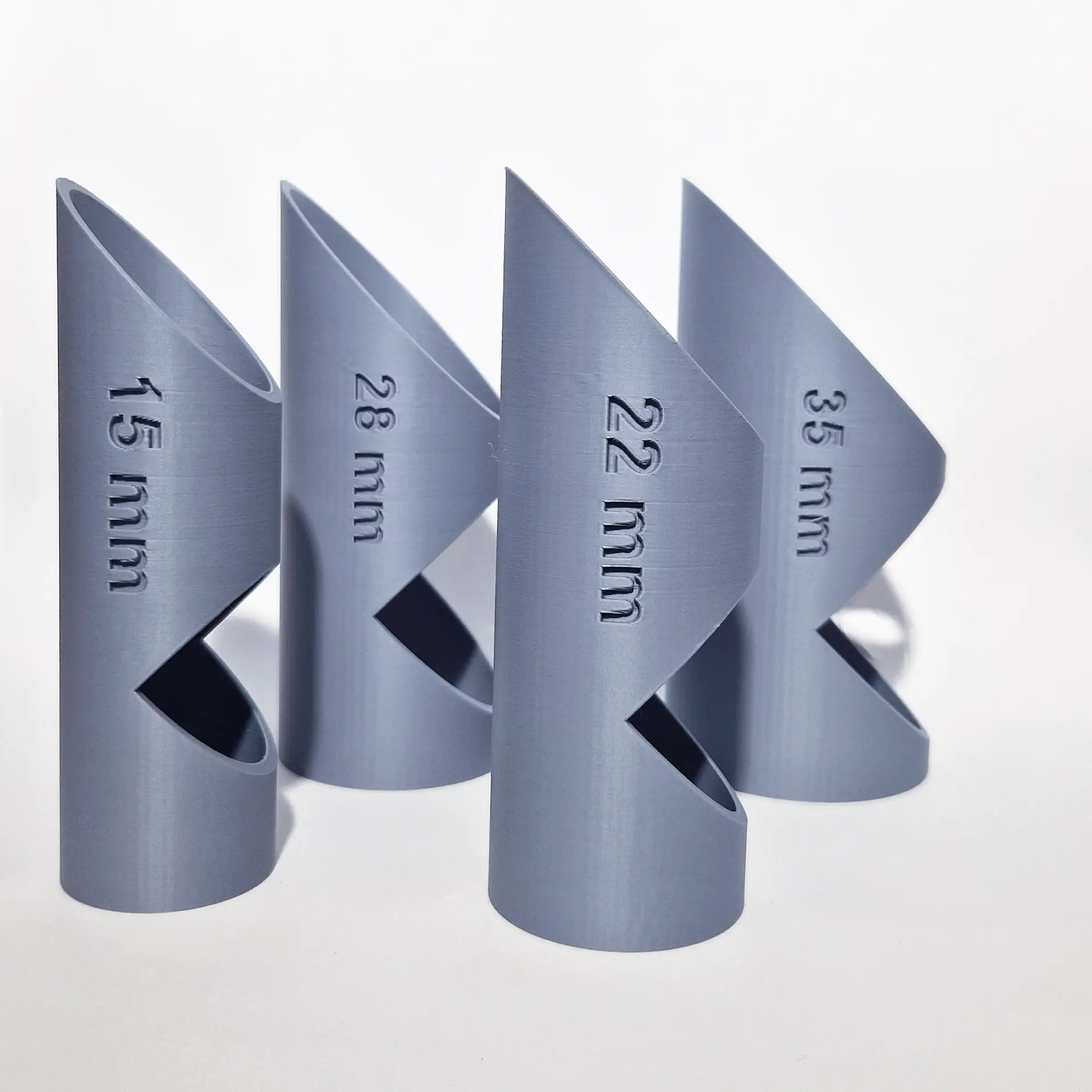 Schneidehilfe für Rohrisolierung